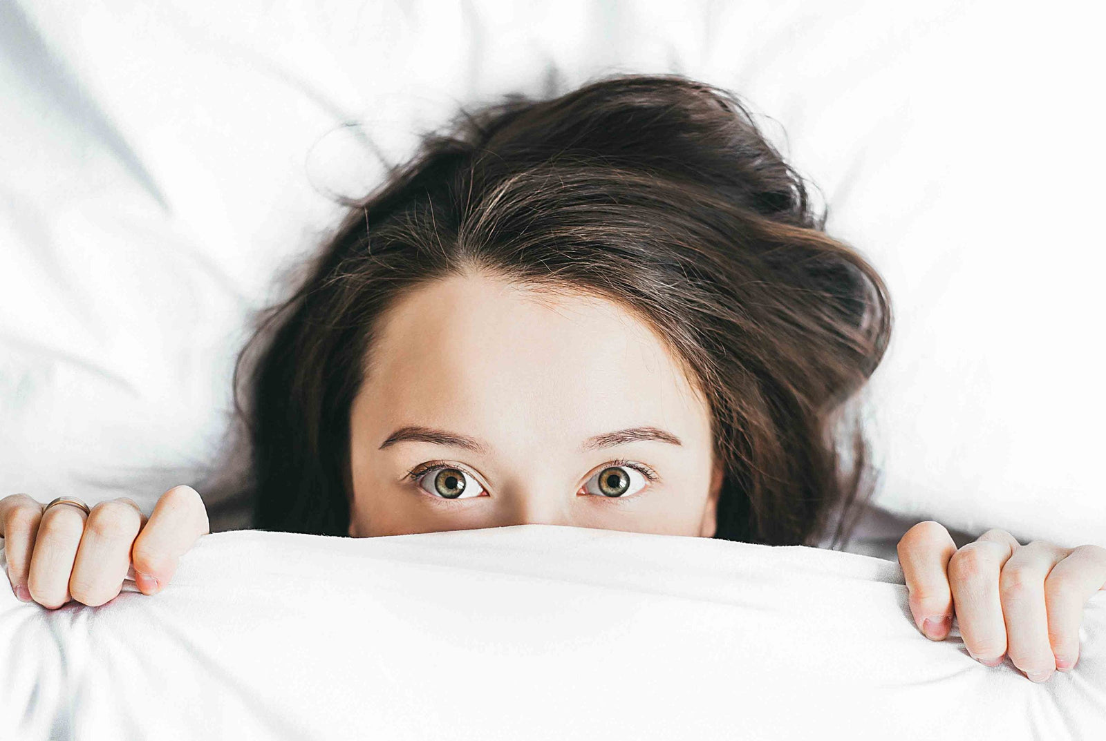 Trucos y Consejos para que sepas aplicar correctamente el contorno de ojos