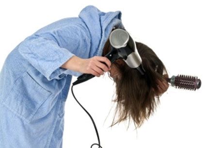 Consejos para usar el secador de pelo: ¡No abuses del calor!