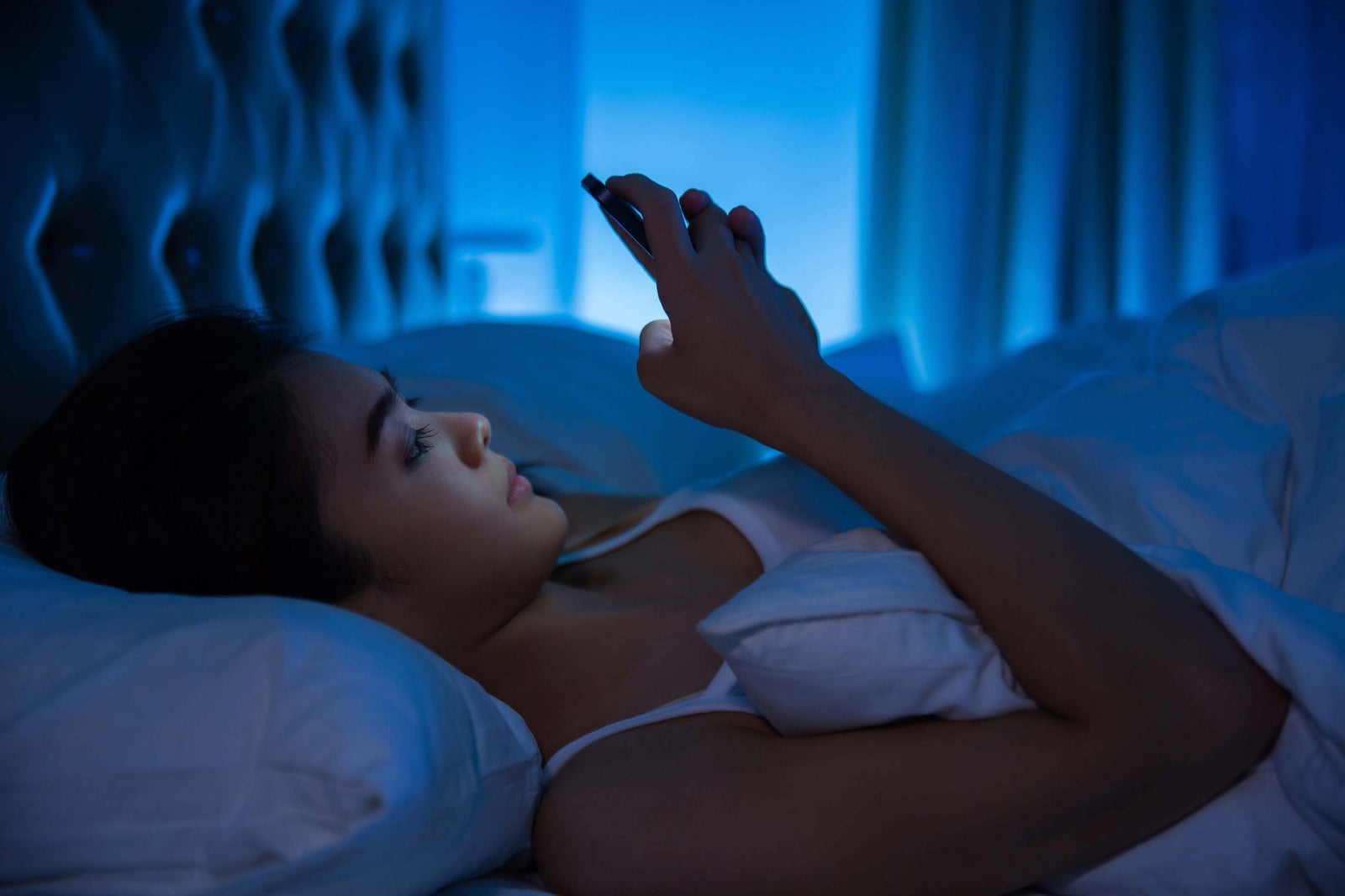 Adiós a los efectos de la luz azul en tu piel con la crema más eficaz